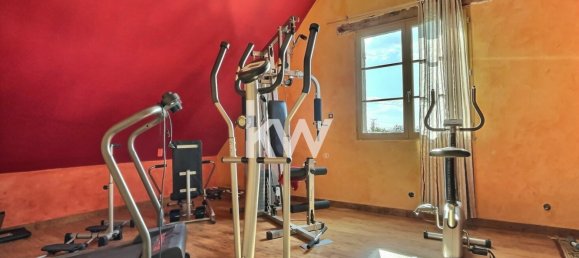 6 bedrooms House in Montcresson, France No. 247369 19