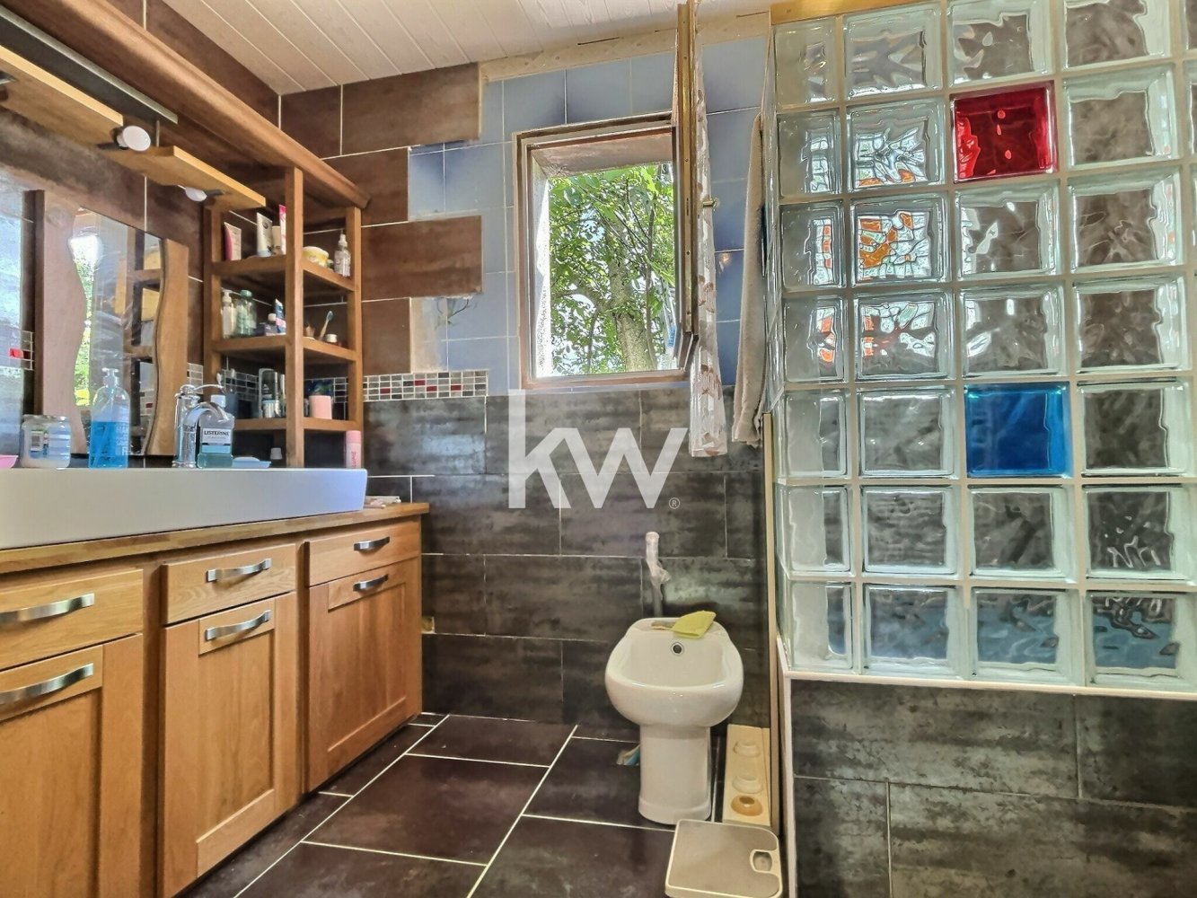 6 bedrooms House in Montcresson, France No. 247369