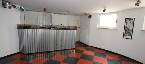 7 rooms Villa in Neu-Ulm, Germany No. 211924 22