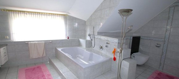 7 rooms Villa in Neu-Ulm, Germany No. 211924 20