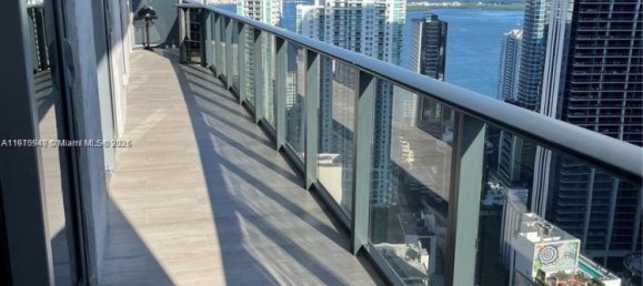 Propriedade comercial T3 em Miami, EUA N.º 615110 23