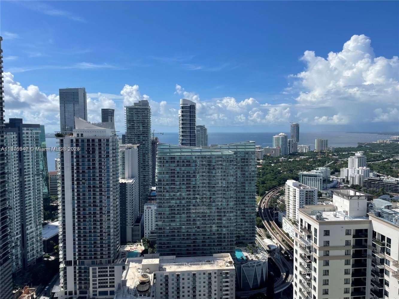 Propriedade comercial T3 em Miami, EUA N.º 615110