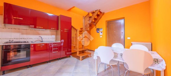 2 bedrooms Apartment in Rome, Italy No. 57346 2