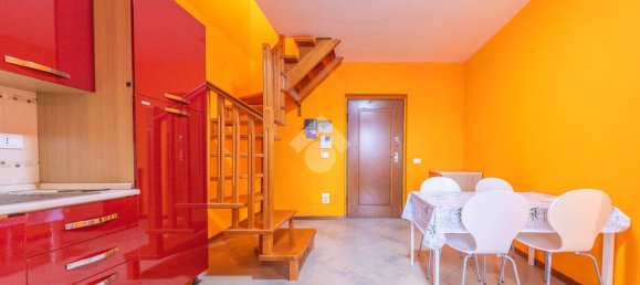2 bedrooms Apartment in Rome, Italy No. 57346 3
