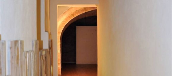 3-Zimmer Gewerbliche Immobilie in Siena, Italy, Nr. 78657 8