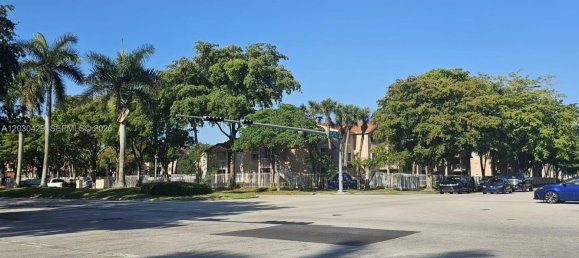 3 chambres propriété commerciale à louer à Miami, Miami-Dade, Florida, USA № 615019 30