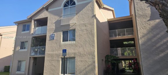 3 chambres propriété commerciale à louer à Miami, Miami-Dade, Florida, USA № 615019 28