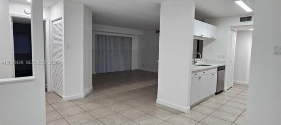 3 chambres propriété commerciale à louer à Miami, Miami-Dade, Florida, USA № 615019 14