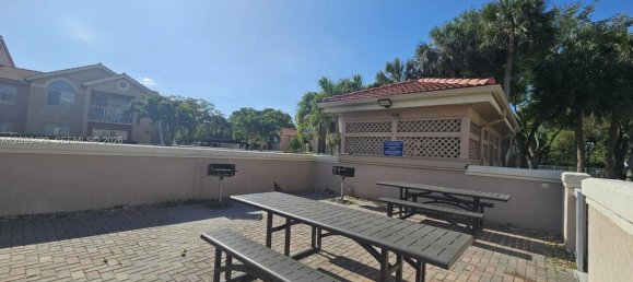 3 chambres propriété commerciale à louer à Miami, Miami-Dade, Florida, USA № 615019 24