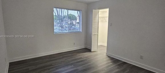 3 chambres propriété commerciale à louer à Miami, Miami-Dade, Florida, USA № 615019 3