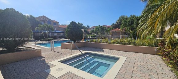 3 chambres propriété commerciale à louer à Miami, Miami-Dade, Florida, USA № 615019 25