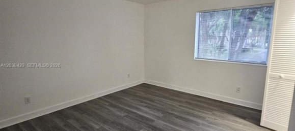 3 chambres propriété commerciale à louer à Miami, Miami-Dade, Florida, USA № 615019 2