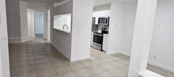 3 chambres propriété commerciale à louer à Miami, Miami-Dade, Florida, USA № 615019 7