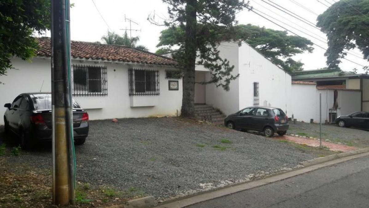 Casa de 4 dormitorios en Valle del Cauca, Colombia No. 9516