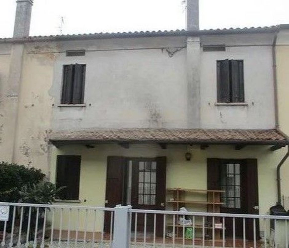3 rooms House in Spresiano, Italy No. 212952