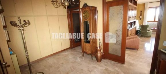 Apartamento de 5 habitaciónes en Bresso, Italy No. 65919 9