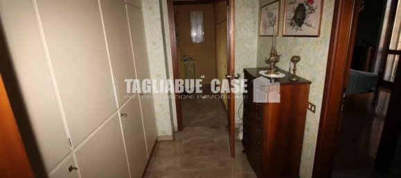Apartamento de 5 habitaciónes en Bresso, Italy No. 65919 22
