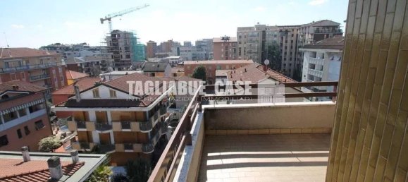 Apartamento de 5 habitaciónes en Bresso, Italy No. 65919 7