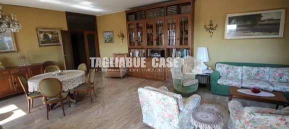 Apartamento de 5 habitaciónes en Bresso, Italy No. 65919 2