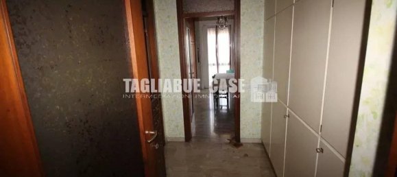 Apartamento de 5 habitaciónes en Bresso, Italy No. 65919 21