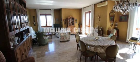 Apartamento de 5 habitaciónes en Bresso, Italy No. 65919 4