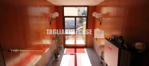 Apartamento de 5 habitaciónes en Bresso, Italy No. 65919 36