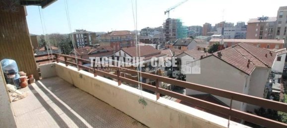 Apartamento de 5 habitaciónes en Bresso, Italy No. 65919 19