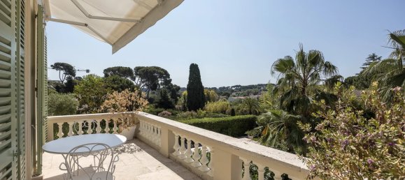 4 bedrooms Commercial property in Antibes, France No. 1443 4