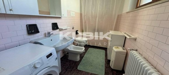 4 rooms Villa in Udine, Italy No. 84110 24