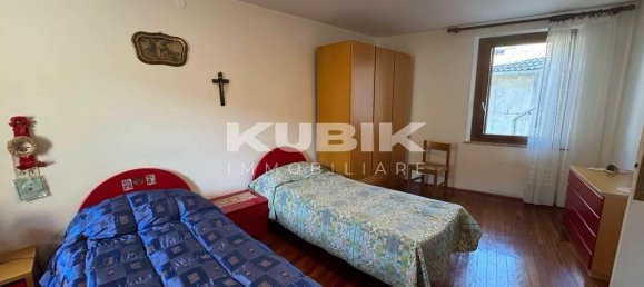 4 rooms Villa in Udine, Italy No. 84110 12