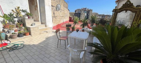 Apartamento de 3 dormitorios en Naples, Italy No. 267682 3