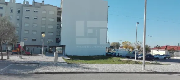 Terrain à Barreiro, Portugal 216m² No. 70911 3