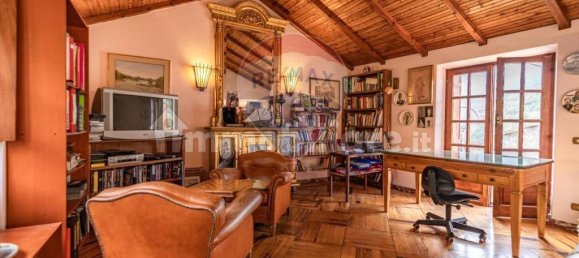 Дом с 6 спальнями в Ноли, Италия № 192090 3