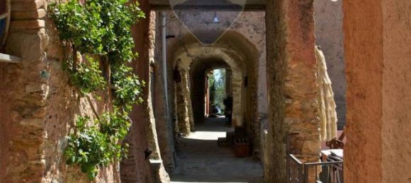 Дом с 6 спальнями в Ноли, Италия № 192090 41