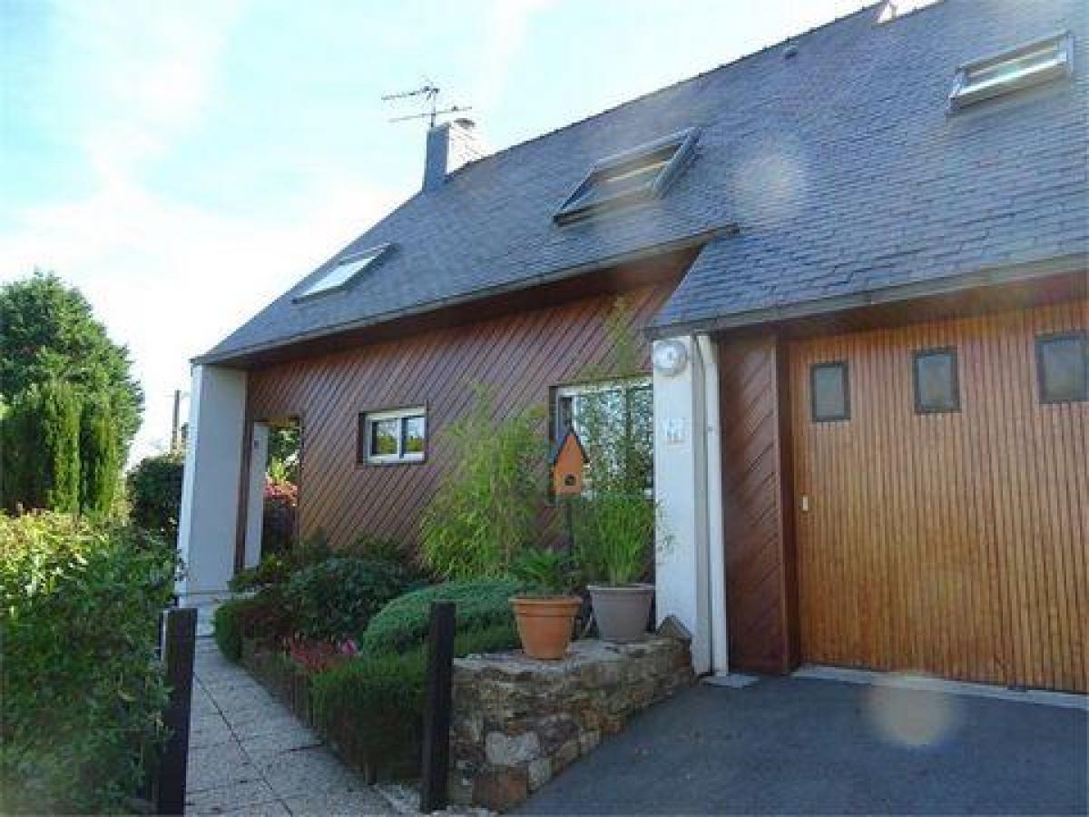 Casa de 3 dormitorios en Crozon, France No. 28387