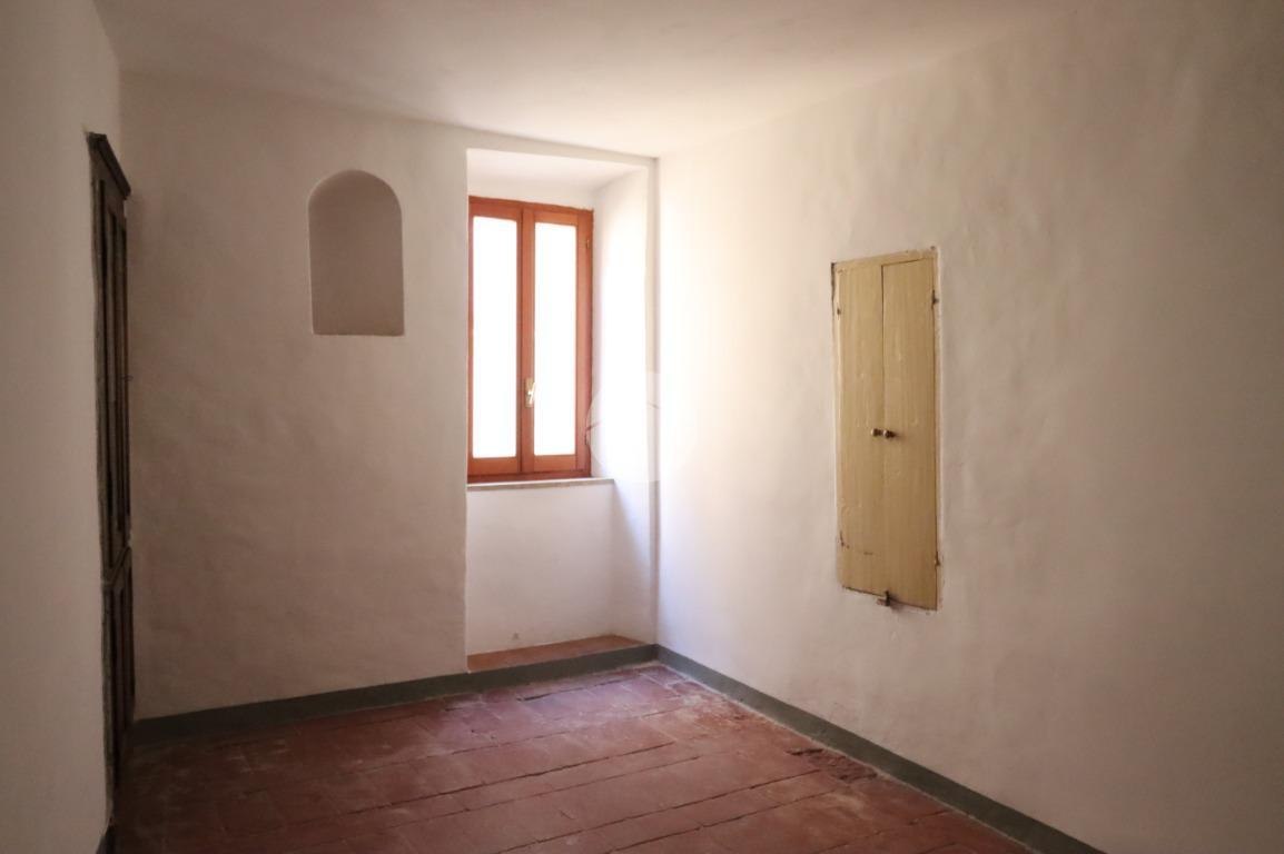 4 rooms House in Offida, Italy No. 107800