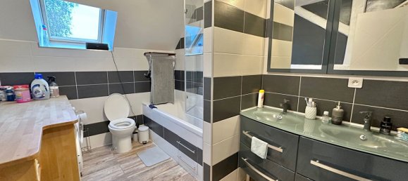 2 chambres Maison à Marchezais, France No. 208985 10