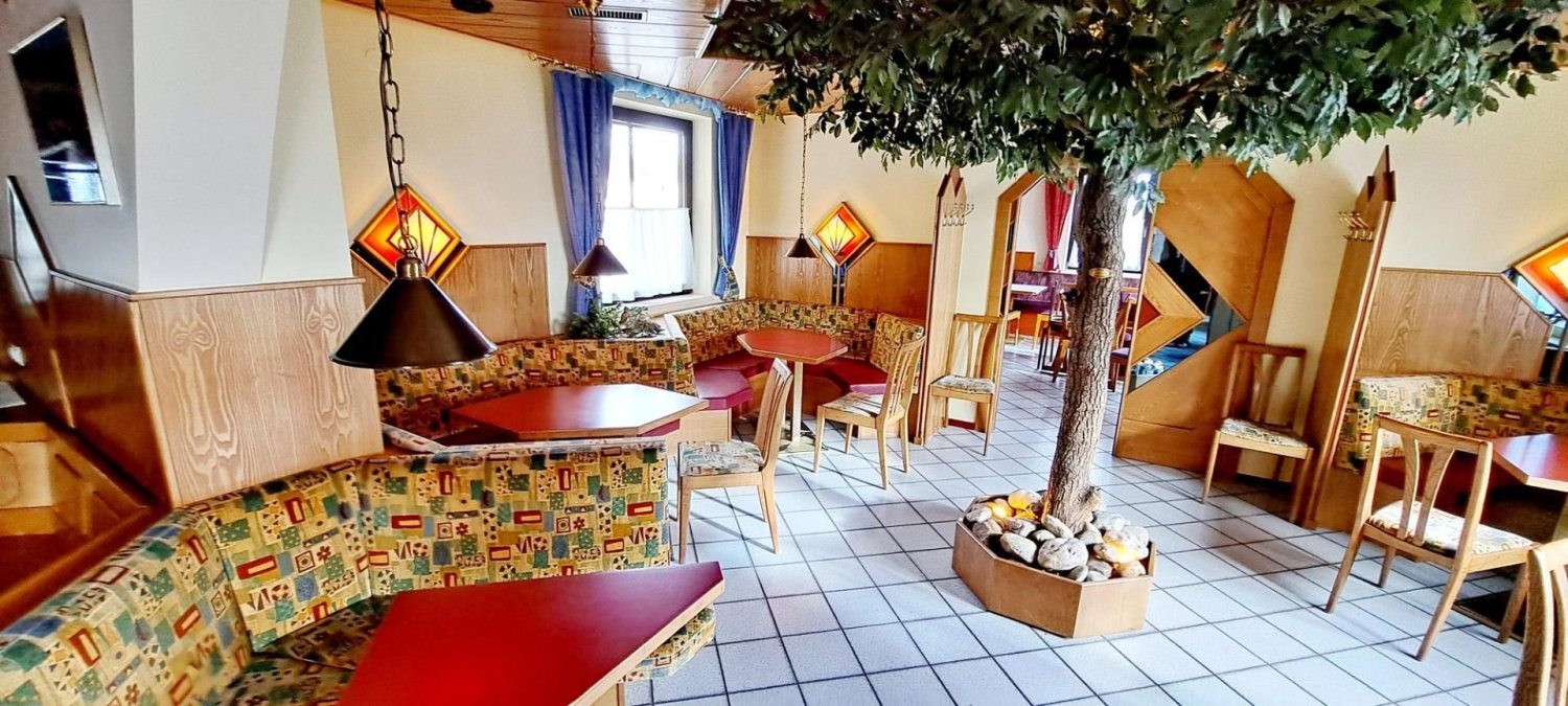 381m² Hotel in Markersdorf-Haindorf, Austria No. 136686