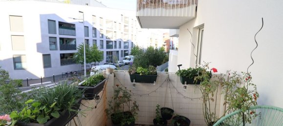 Квартира с 1 спальней в Карьер-су-Пуасси, Франция № 359261 3