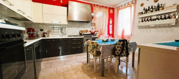 8-Zimmer Haus in Gruaro, Italy, Nr. 142829 9