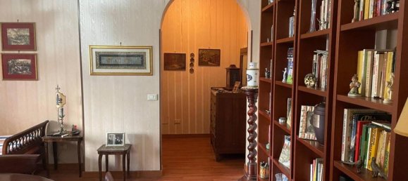 2 rooms Apartment in Rome, Italy No. 29430 6