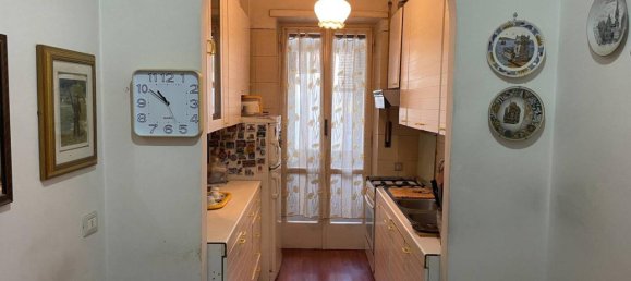 2 rooms Apartment in Rome, Italy No. 29430 10
