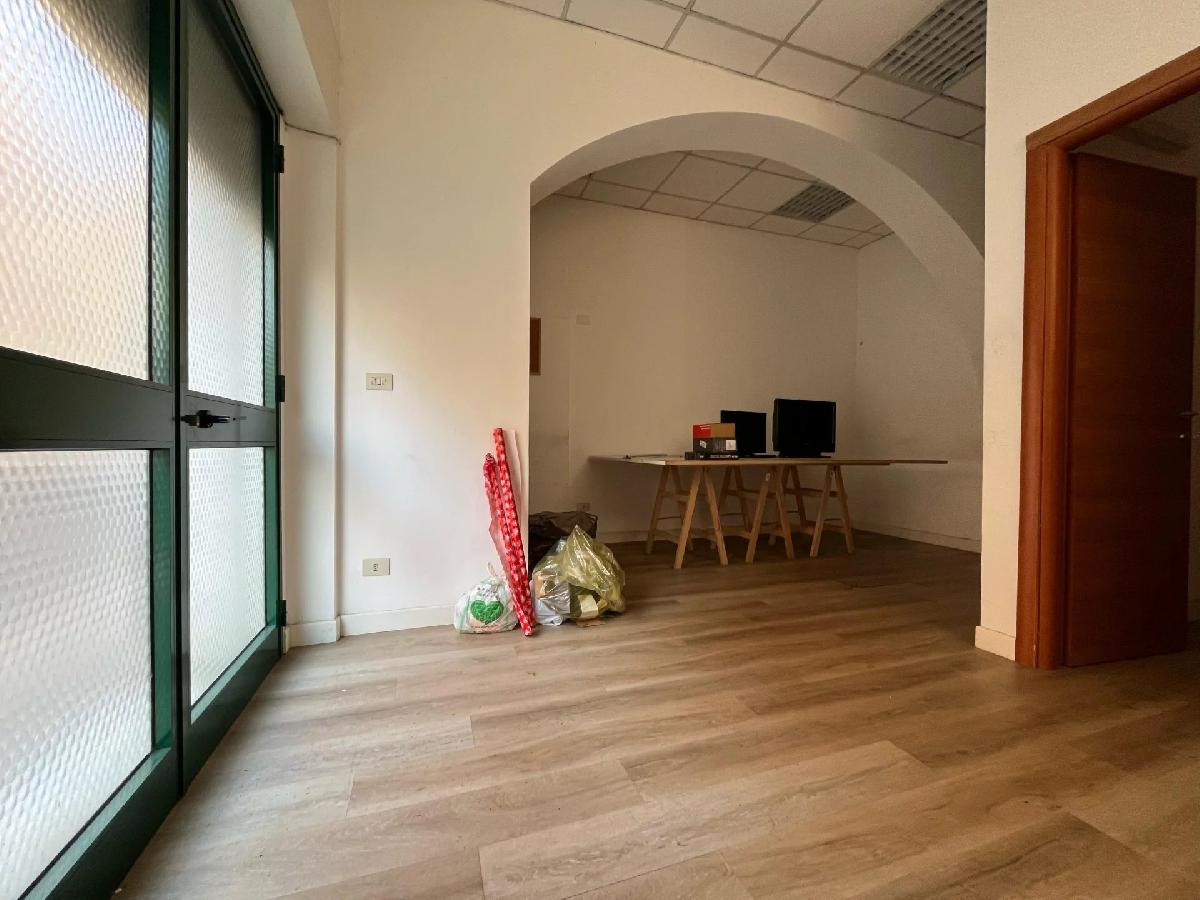 Imóvel comercial T3 em Chiavari, Italy N.º 381967