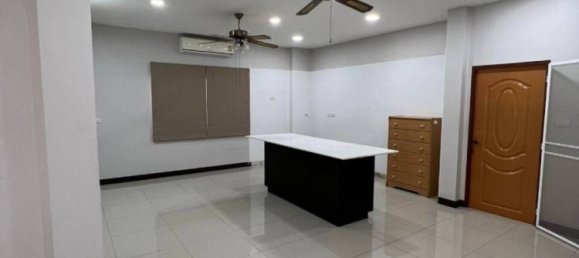 3 bedrooms Villa in Bang Lamung, Thailand No. 17981 5