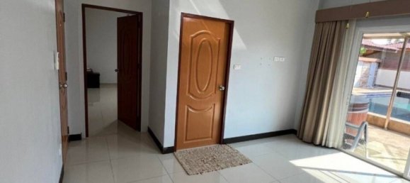 3 bedrooms Villa in Bang Lamung, Thailand No. 17981 8