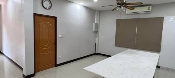 3 bedrooms Villa in Bang Lamung, Thailand No. 17981 7