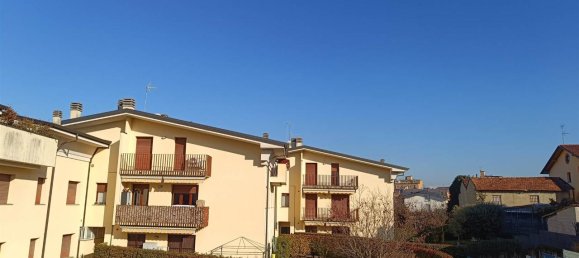 3 rooms Apartment in Renate, Italy No. 165038 2