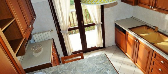 3 rooms Apartment in Renate, Italy No. 165038 10