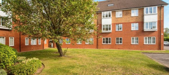 1 bedroom Apartment in Watford, United Kingdom No. 6123 12