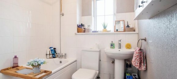 1 bedroom Apartment in Watford, United Kingdom No. 6123 10